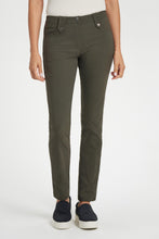 Load image into Gallery viewer, Skyler Mid-weight Travel Pant in Army Green
